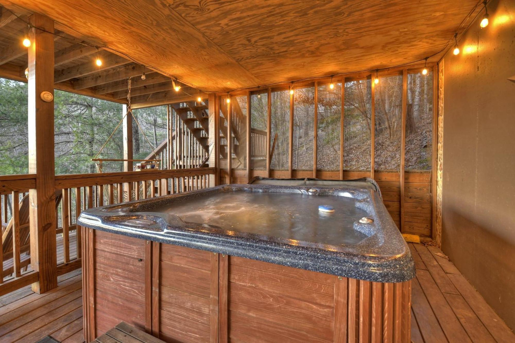 Talking Leaves Hot Tub Firepit And Comfy King Beds Villa Ellijay Bagian luar foto