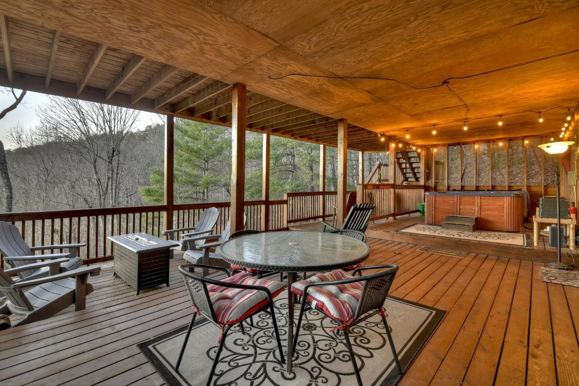 Talking Leaves Hot Tub Firepit And Comfy King Beds Villa Ellijay Bagian luar foto