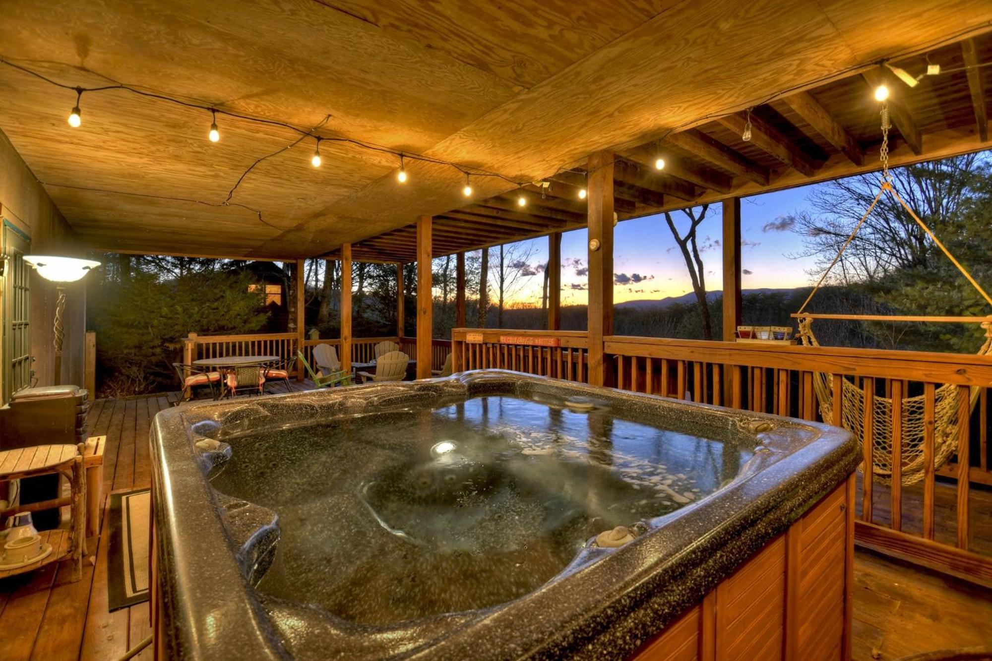 Talking Leaves Hot Tub Firepit And Comfy King Beds Villa Ellijay Bagian luar foto